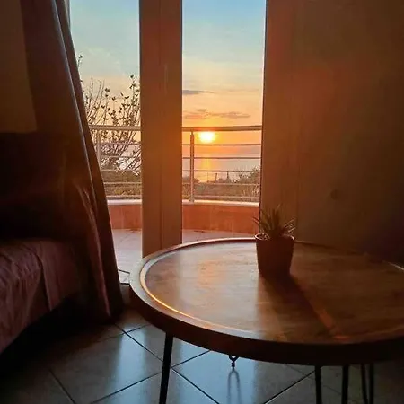 Bayview Bliss Mikrá Mandínia