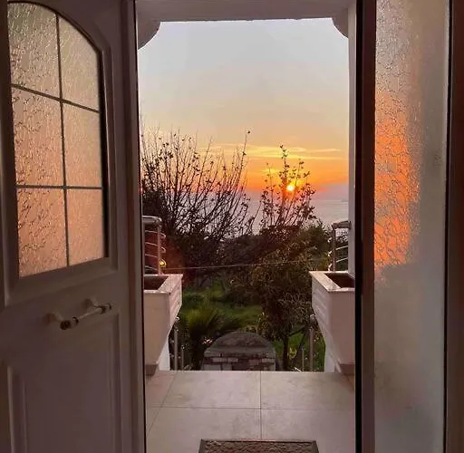 Appartement Bayview Bliss Mikrá Mandínia