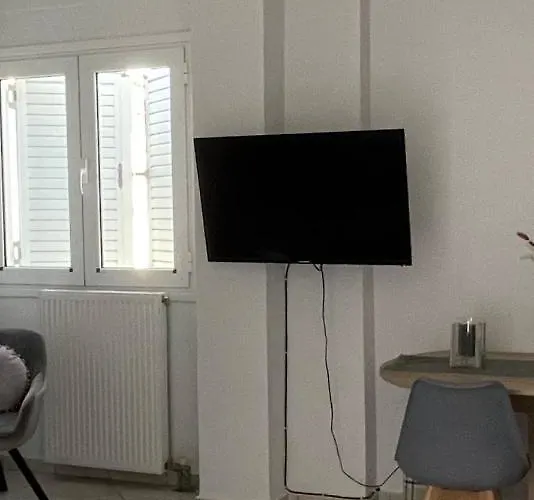 Bayview Bliss * Mikrá Mandínia