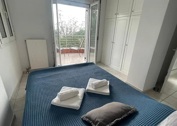 Bayview Bliss * Mikrá Mandínia